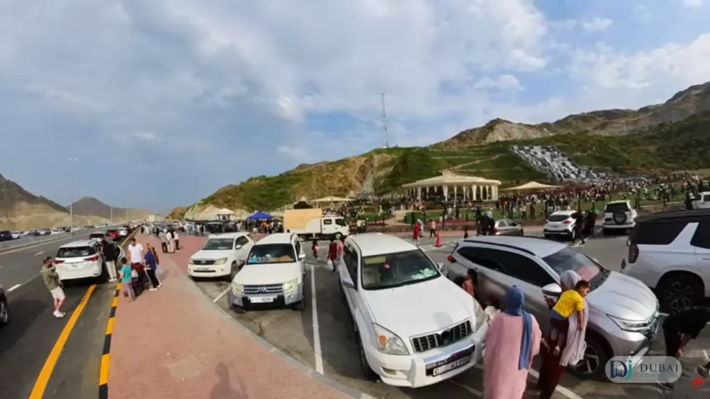 Visitors arriving at the Hanging Gardens parking area in Kalba